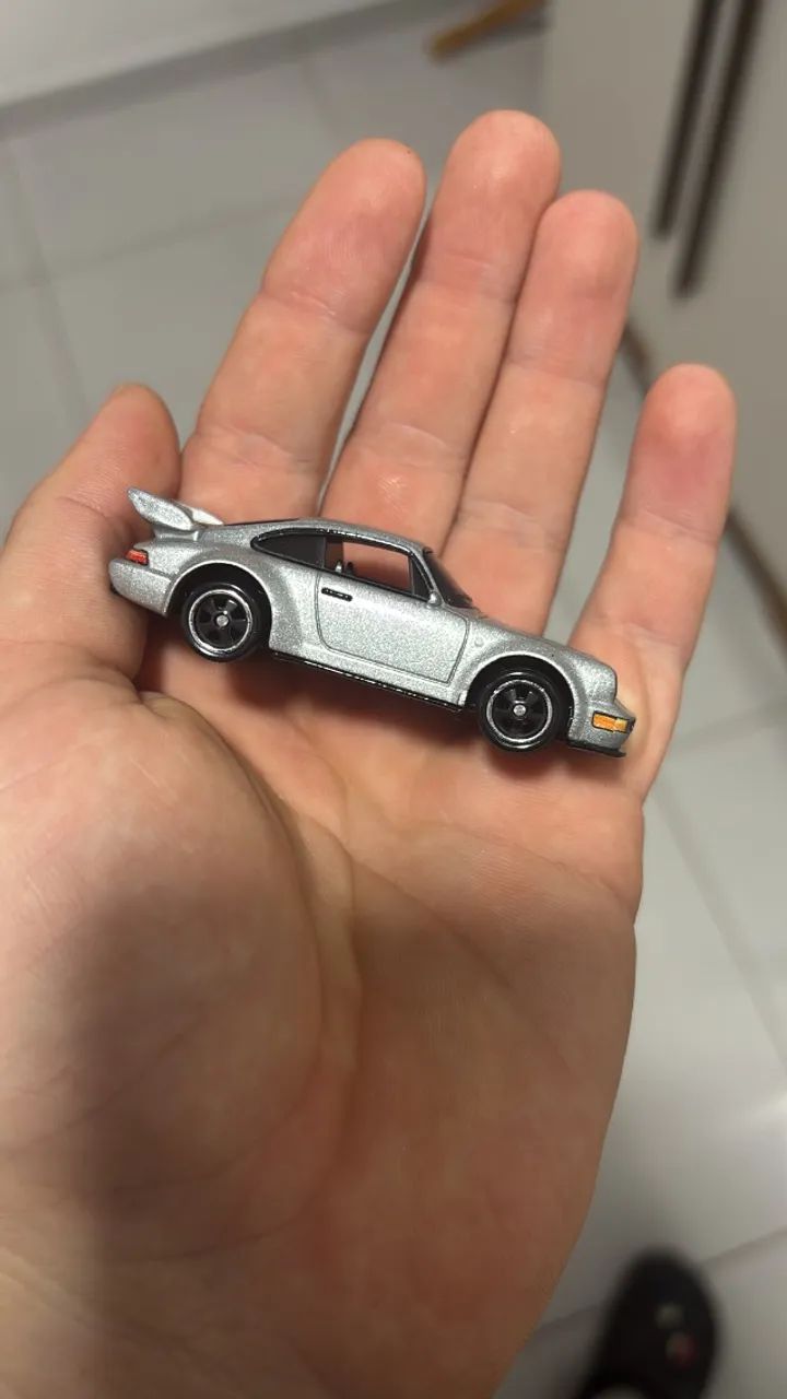 Carrinhos hotwheels/ contem - Foto 2