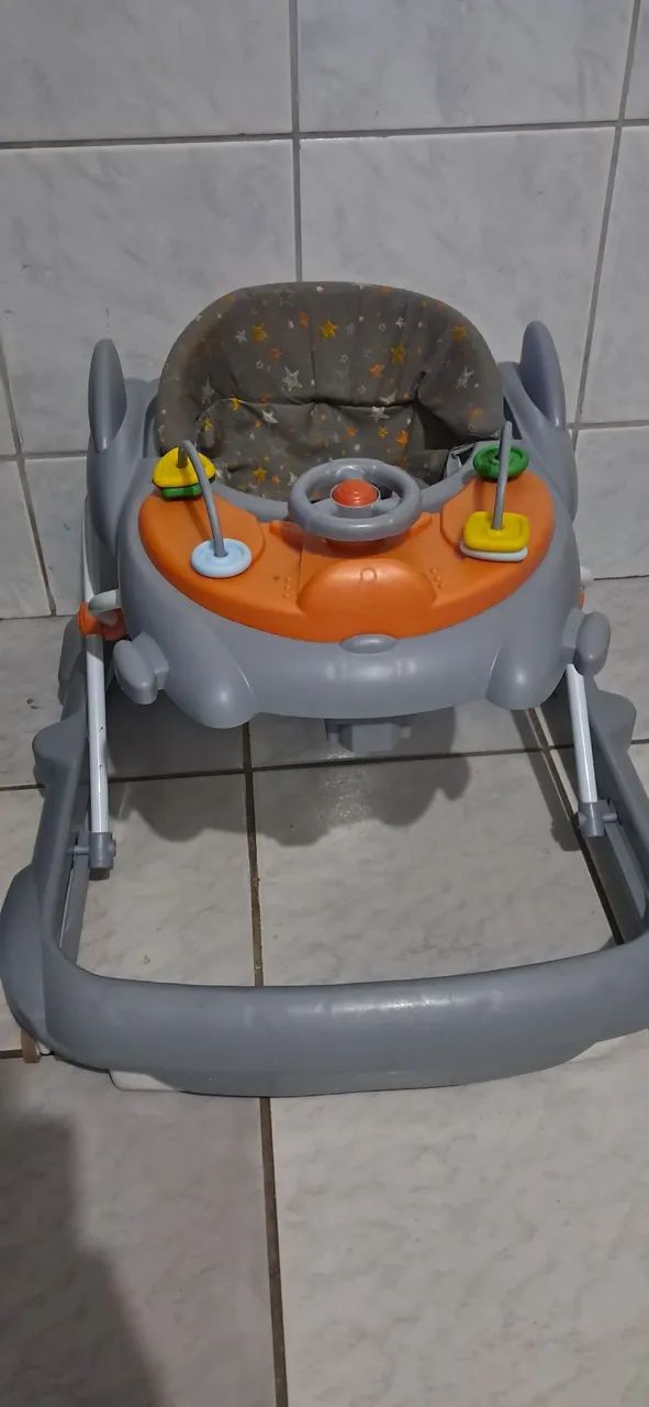 Andador e bêbê conforto