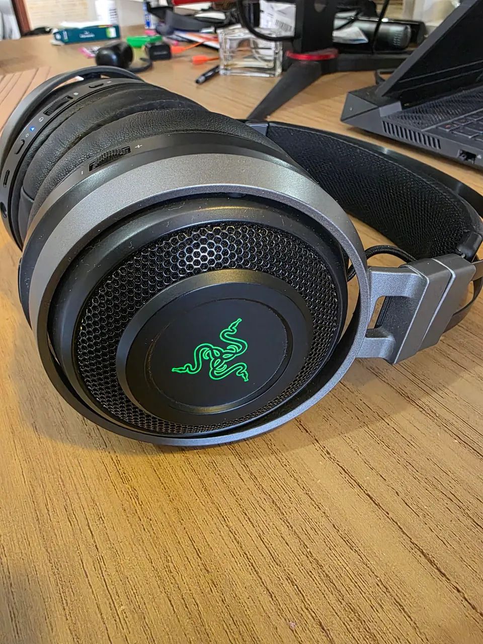 Fone Nari Ultimate RGB+Vibração