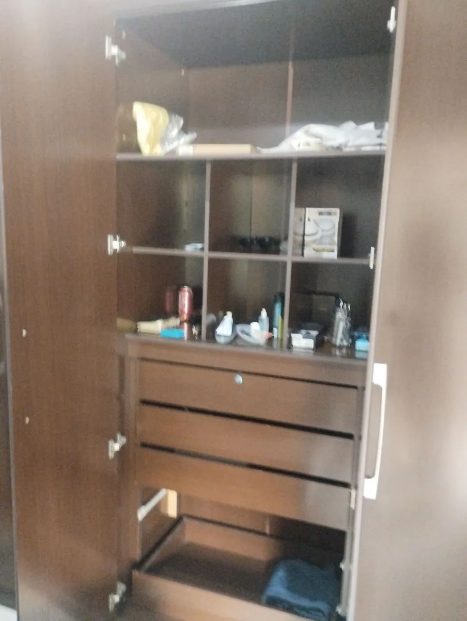Guarda roupa 6 portas 4 gavetas  - Foto 3