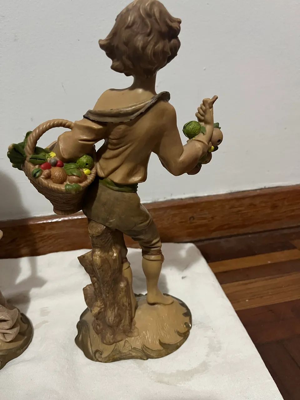 As duas Estatuetas antigas pelo preço.  - Foto 4