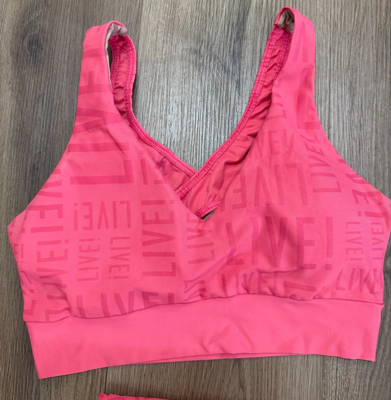 Vendo conjunto da LIVE (calça e top) - Foto 3