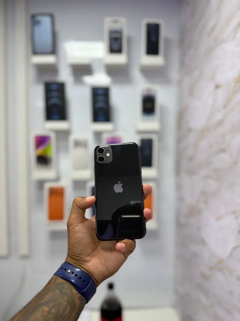 IPHONE 11 - 64GB ? R$ 999,00