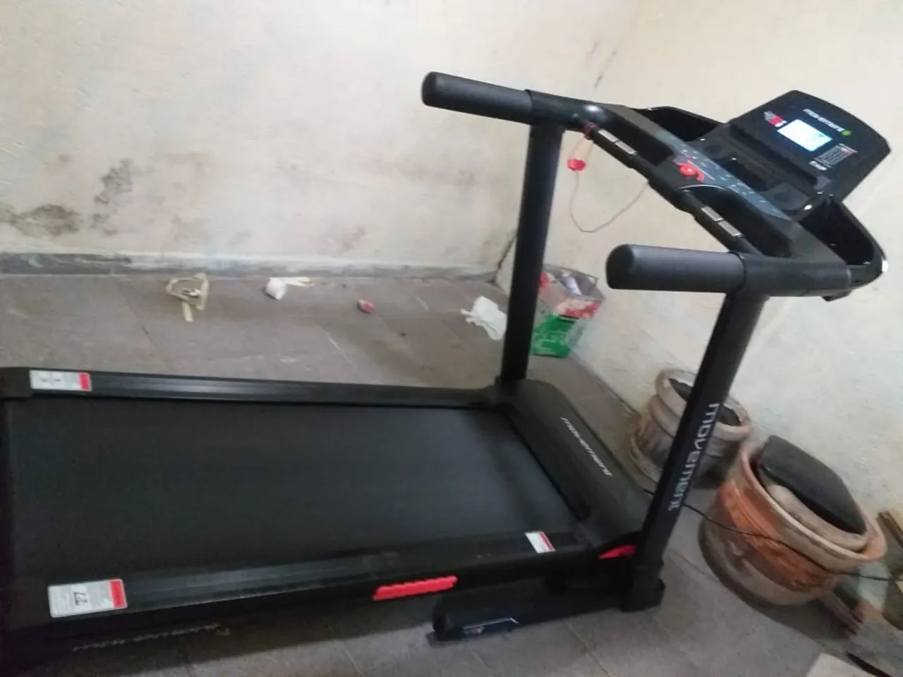 Esteira Movement R5i Semi-Nova