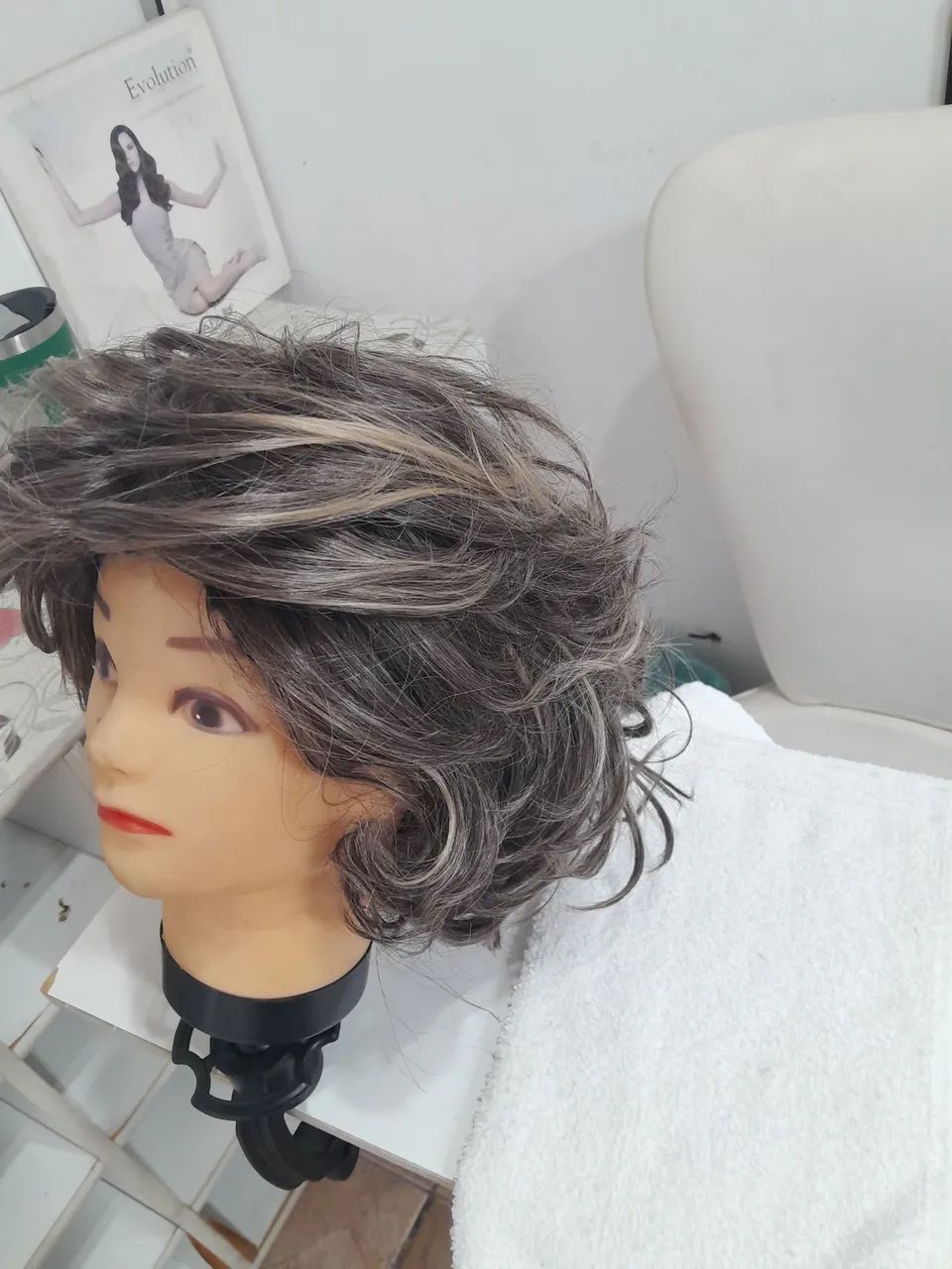 Linda Peruca com mechas - Foto 2