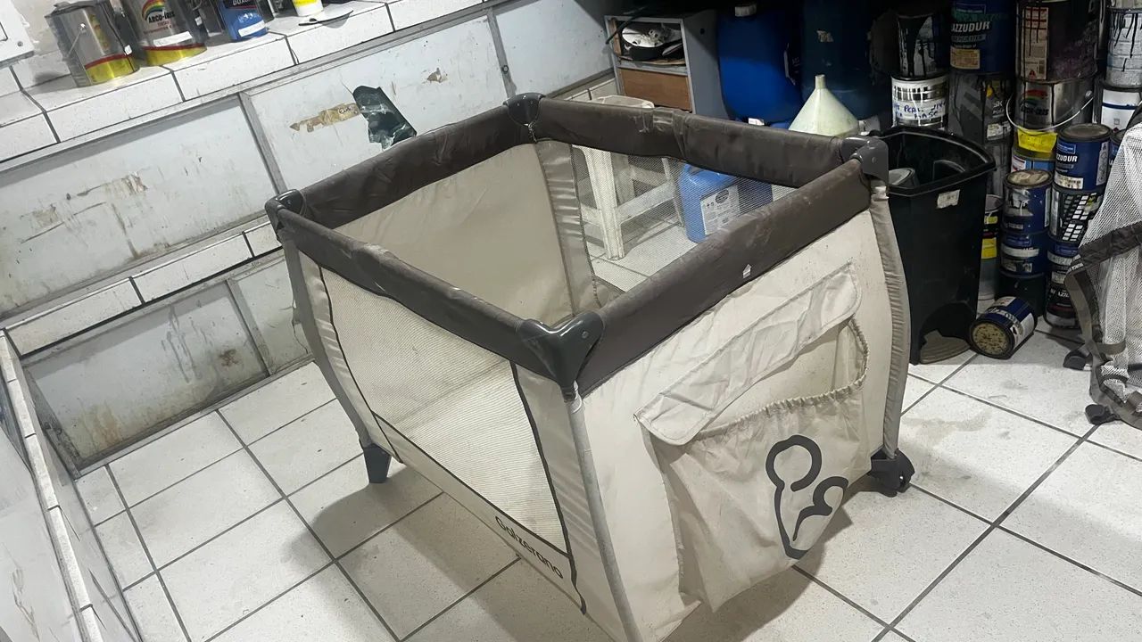Berço compacto (quadrado)