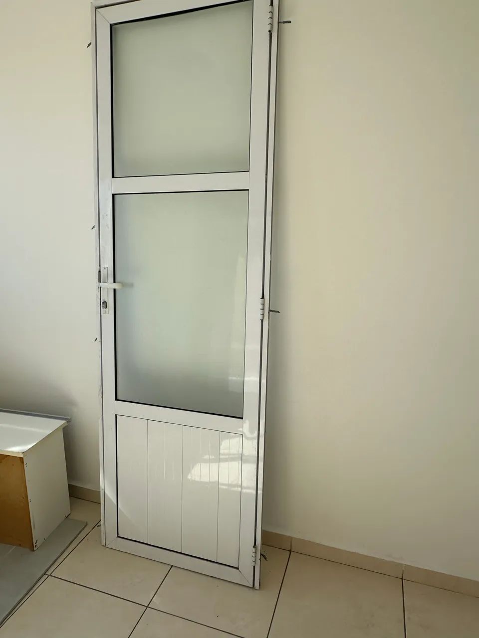 PORTA DE ALUMÍNIO COMPLETA 2