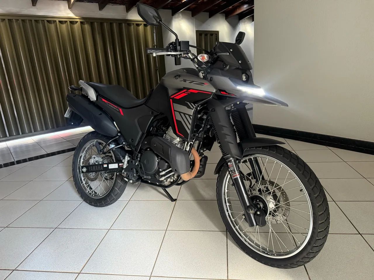 XTZ Lander 250  - Foto 3