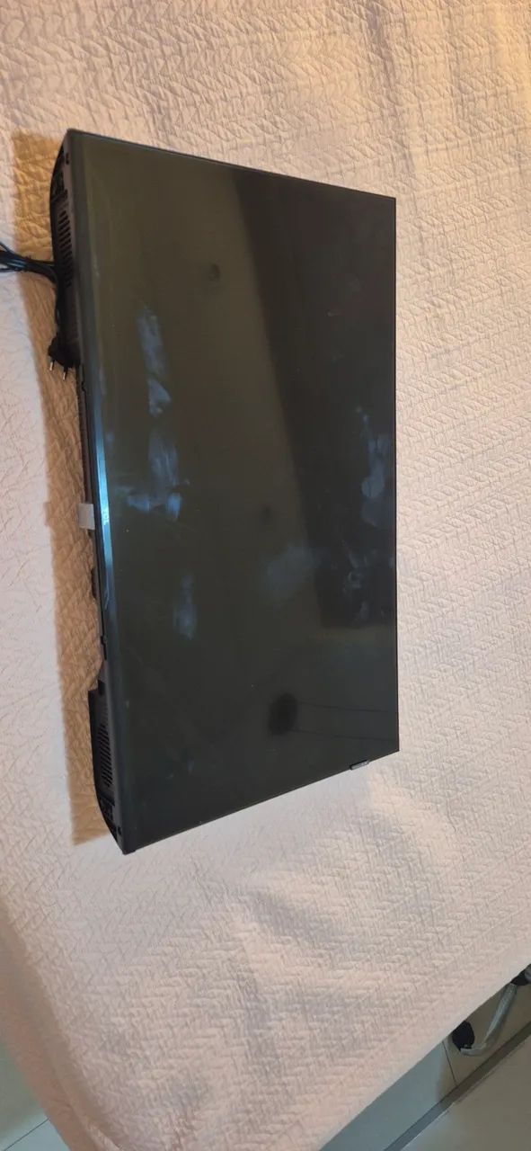 TV 32" Smart TCL com pouso uso, porém sem imagem