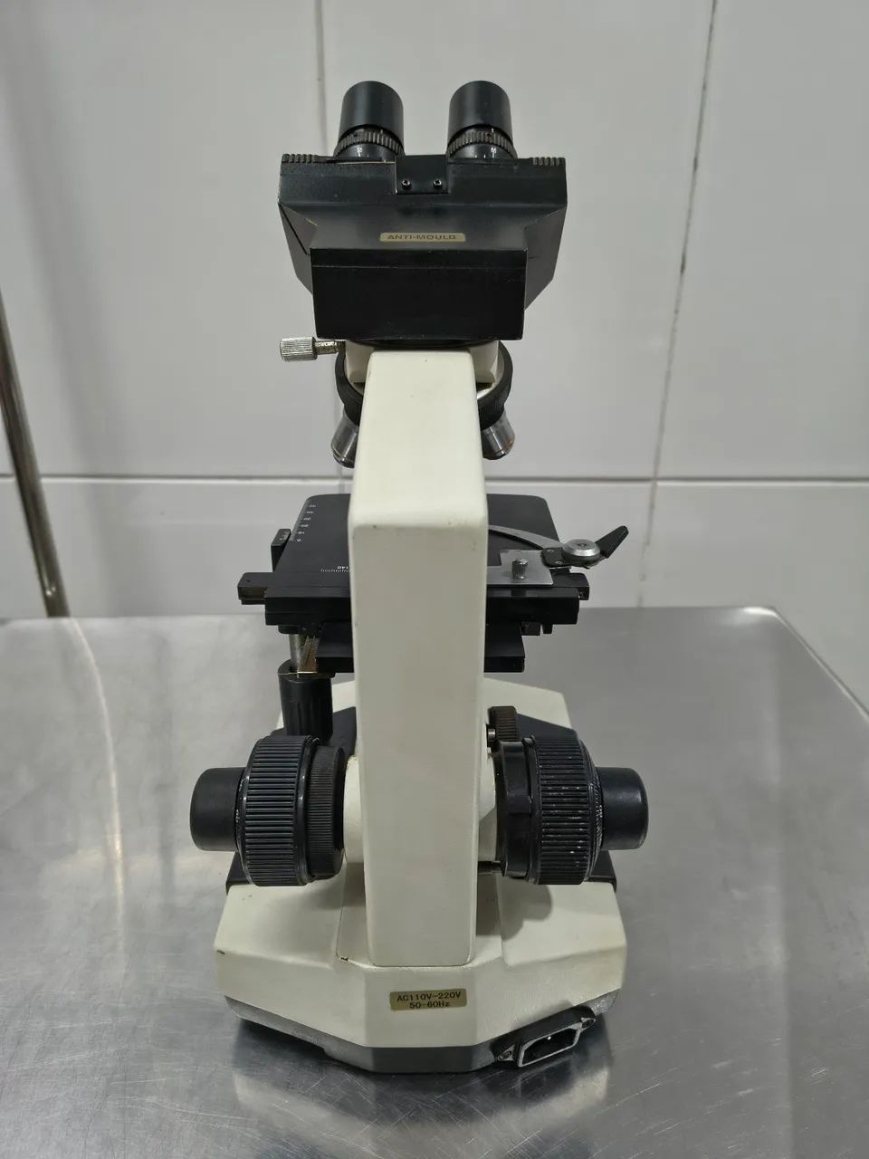 Microscópio binocular ótimo estado! - Foto 3