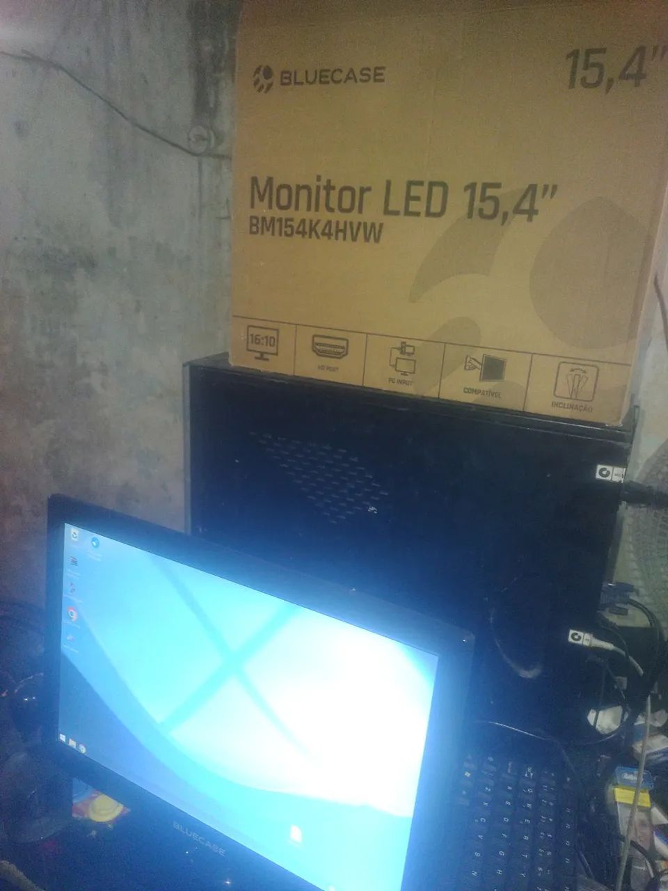 Monitor bluecase 15.4 polegadas está novo tenho a caixa dele aqui tirei só teste - Foto 2