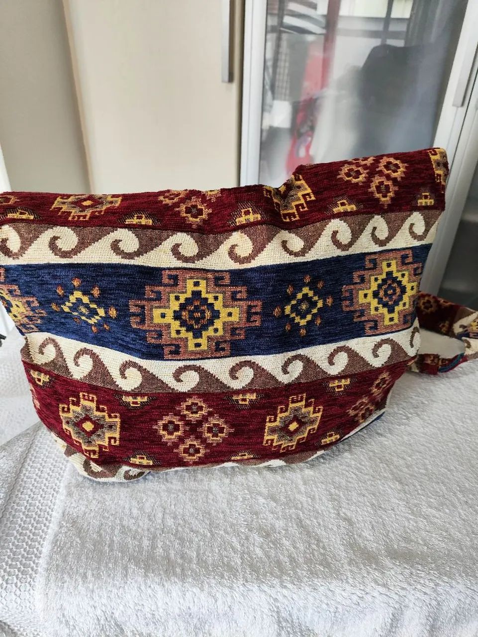 Bolsa transversal boho estampa geométrica - Foto 3
