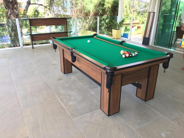 Mesa de Bilhar Cor Imbuia Tecido Verde Tx 4 Pés Modelo FAP4321
