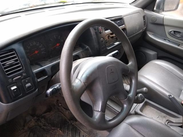 Mitsubishi L200 GL 4x4 2011/2012 - Foto 8