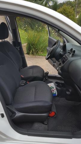 Nissan March 1.6 S 16V Flex 4P Manual - Foto 8