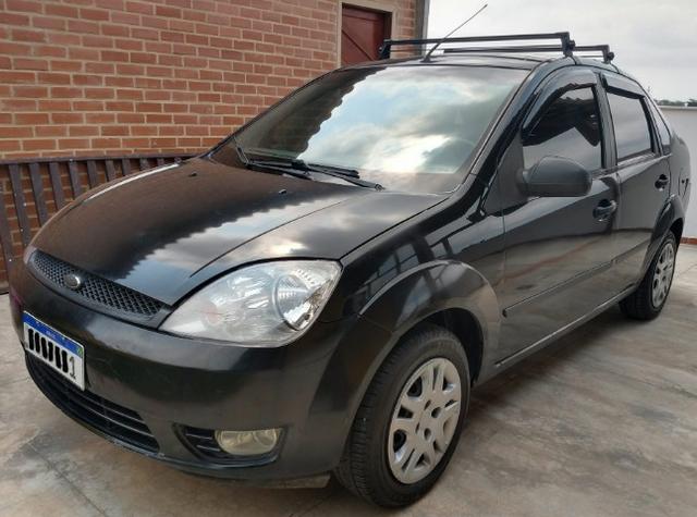 Ford Fiesta Sedan 1.6 Flex Completo GNV Mercosul Ar Gelando Vidro Direção Alarme Som DVD