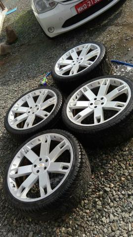 Rodas aro 22 com 4 pneus bons - Foto 2