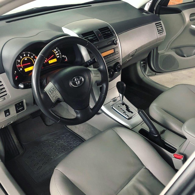 Toyota Corolla GLI 1.8 Automatico 2014 - Foto 8