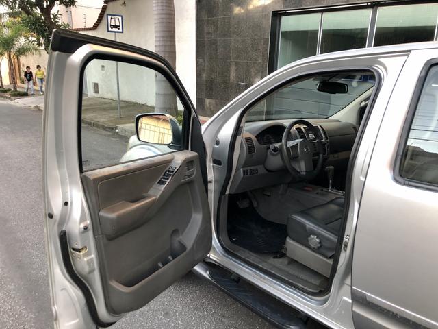 Nissan frontier sel cd 4x4 2.5 tb diesel automático * 2008 - Foto 13