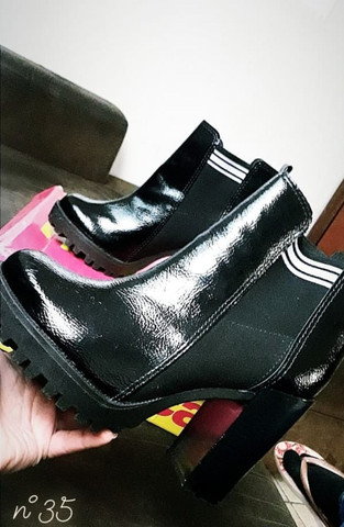 coturno moleca verniz