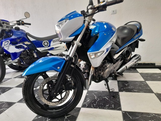 SUZUKI INAZUMA 250 ANO 2016