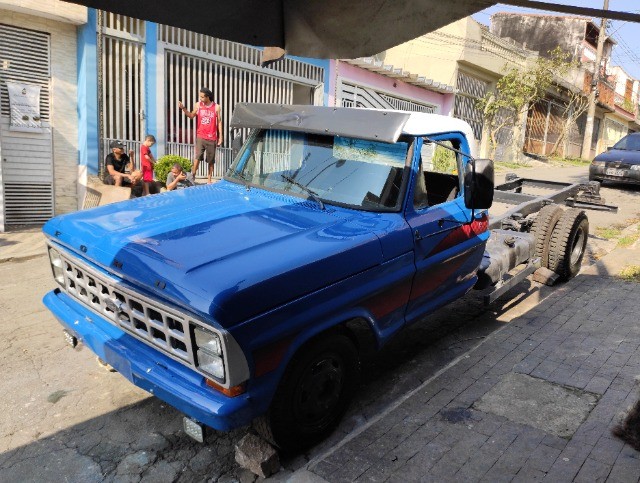 CAMINHO FORD F4000