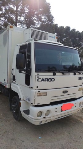 CAMINHÃO REFRIGERADO FORD CARGO 815 E