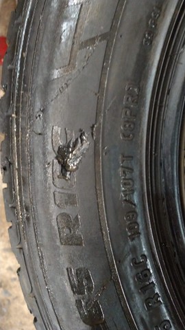 Par de Pneus 21565r16c 109/107t  - Foto 2