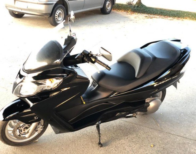 SUZUKI // BURGMAN 400 -- ANO 2014