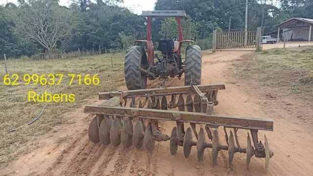 Trator Massey Ferguson- Niveladora/Grade e Arado  - Foto 4