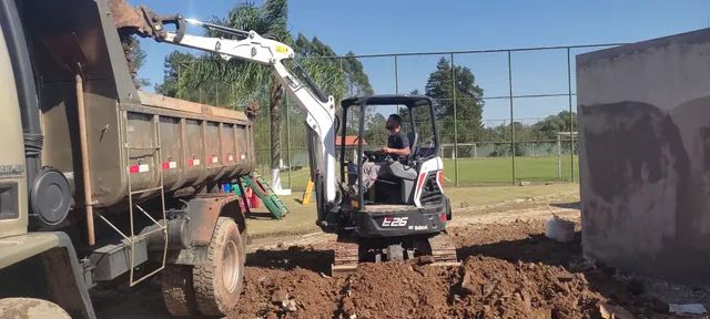 Locações Mini Escavadeira Bob CAT  - Foto 5