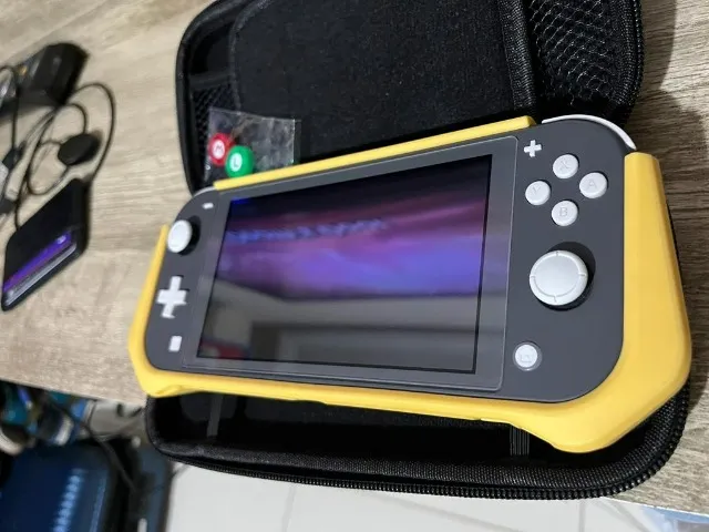 Nintendo Switch Lite Desbloqueado + 256gb Sd + Brinde