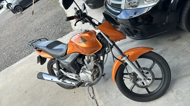 Titan 2010 com partida eletrica e freio disco