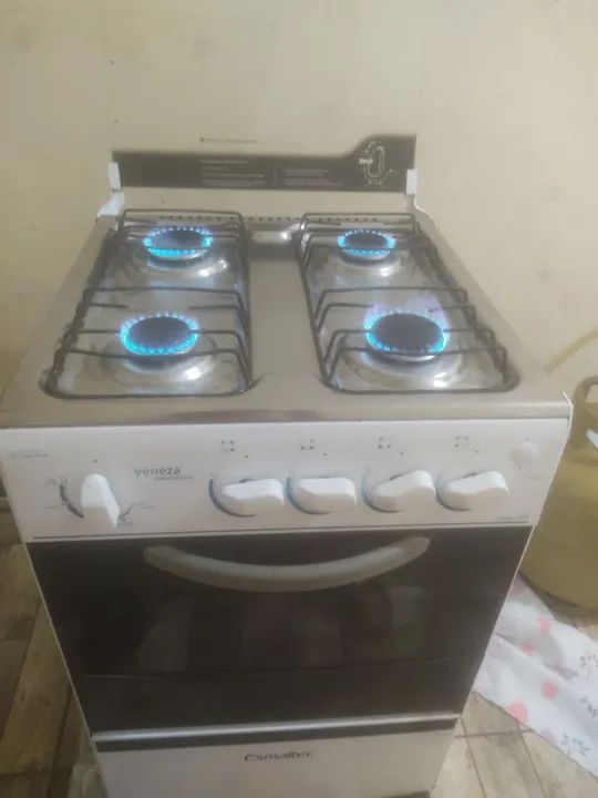 Fogão 4 bocas esmaltec