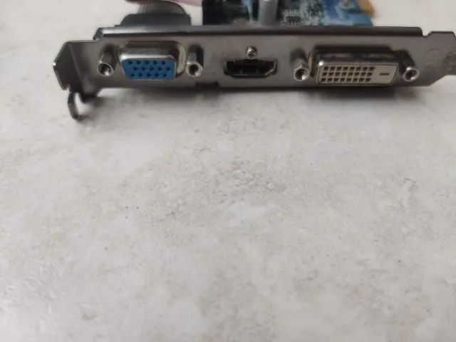 Placa de vídeo radeon hd6570 - Foto 2