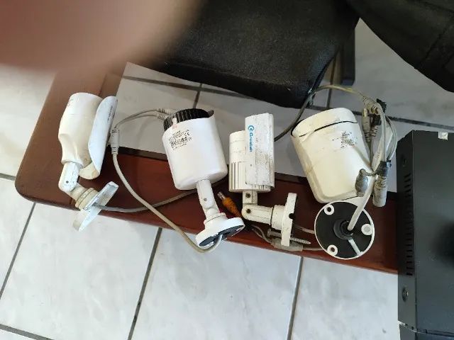 vendo um conjunto completo de cameras de segurança ECP, 