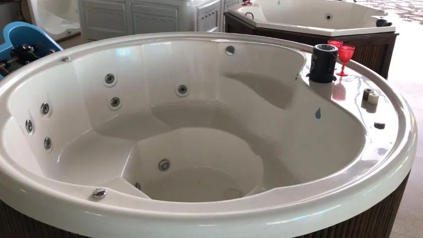 Ana: lindo Spa de Fabrica  - Foto 3