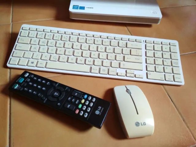 Computador All In One LG 23V545 - Foto 4