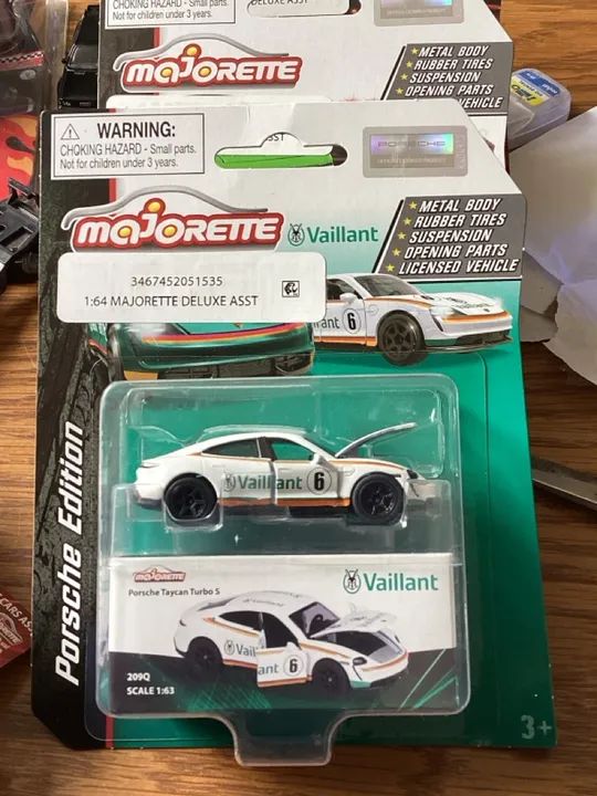 Porsche Taycan Turbo S - Majorette 1:64