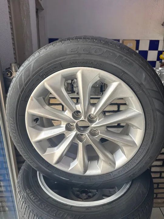 Roda Corolla 2014 R16 com pneus 