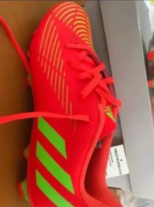 Chuteira de campo NOVA n 37