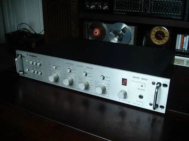 Mixer cygnus Sam 800 perfeito e com alças - Foto 3