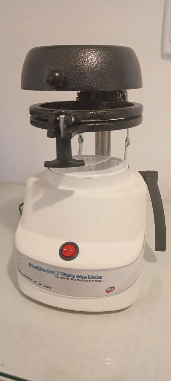 Plastificadora a Vácuo com Motor Gold Line 110v - VH Essence Dental