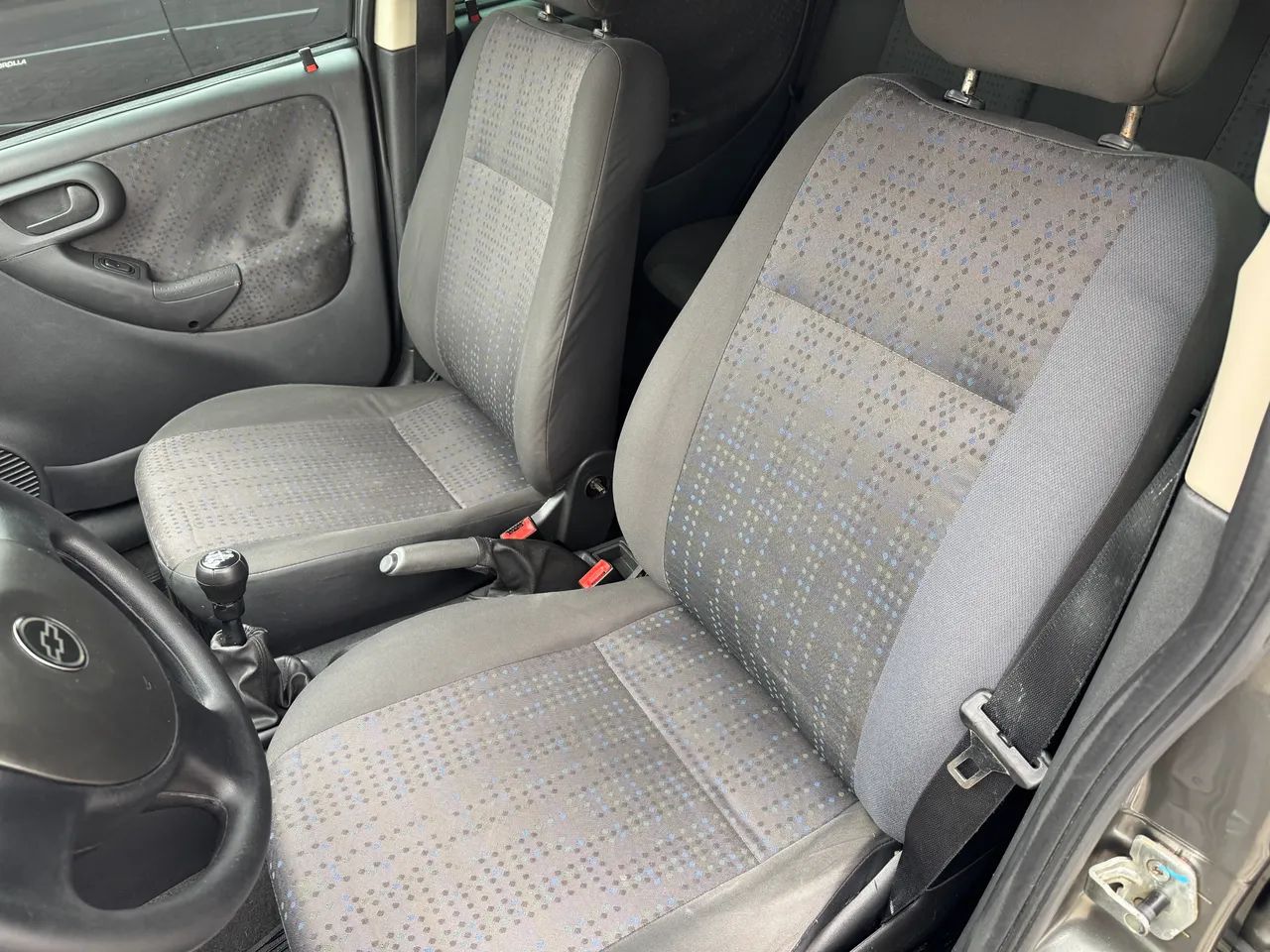 Corsa Hatch 1.4 Maxx 2012 Flex  - Foto 7