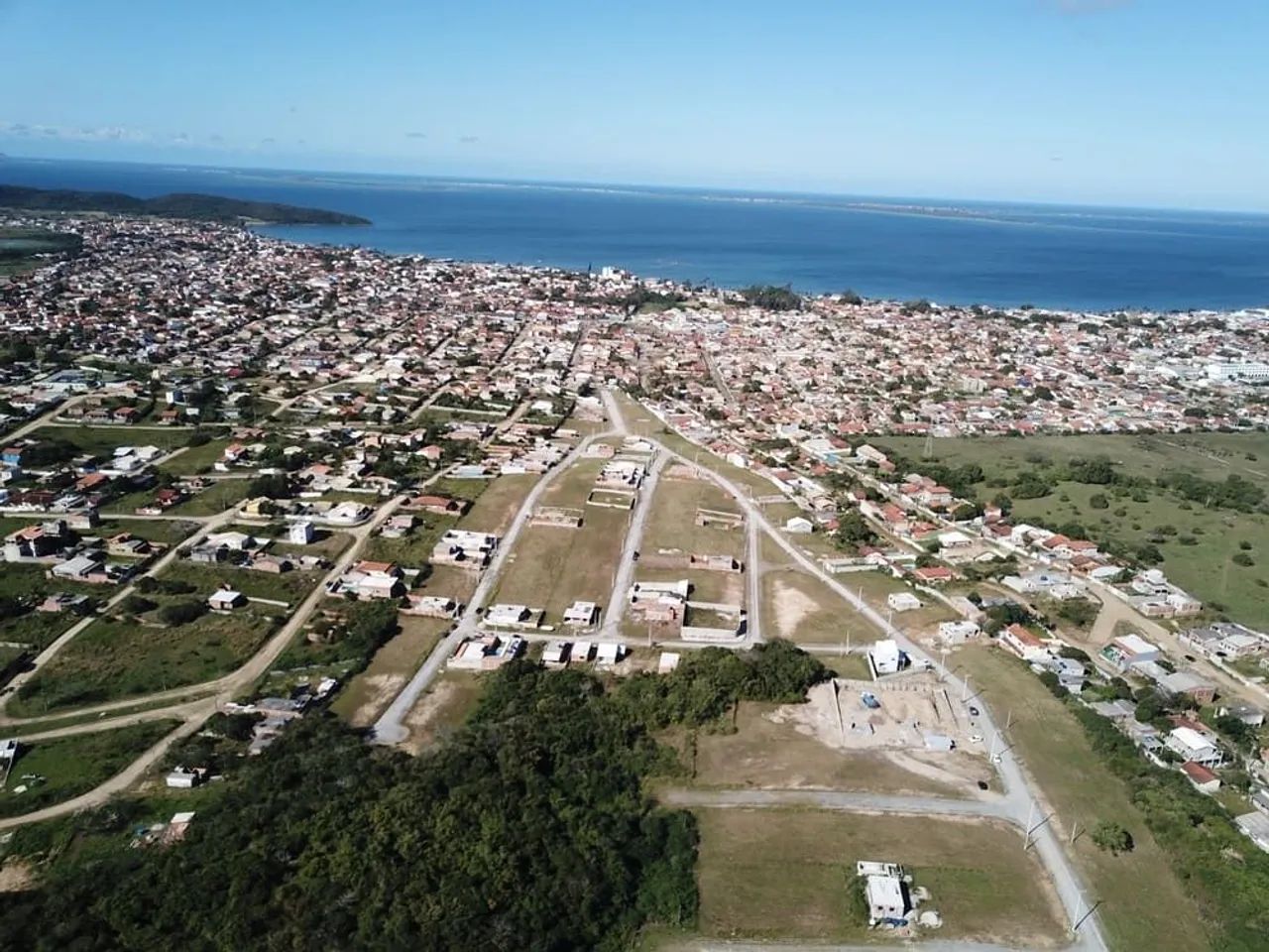 VENDO TERRENO NO LOTEAMENTO PORTAL DE IGUABA - Foto 2