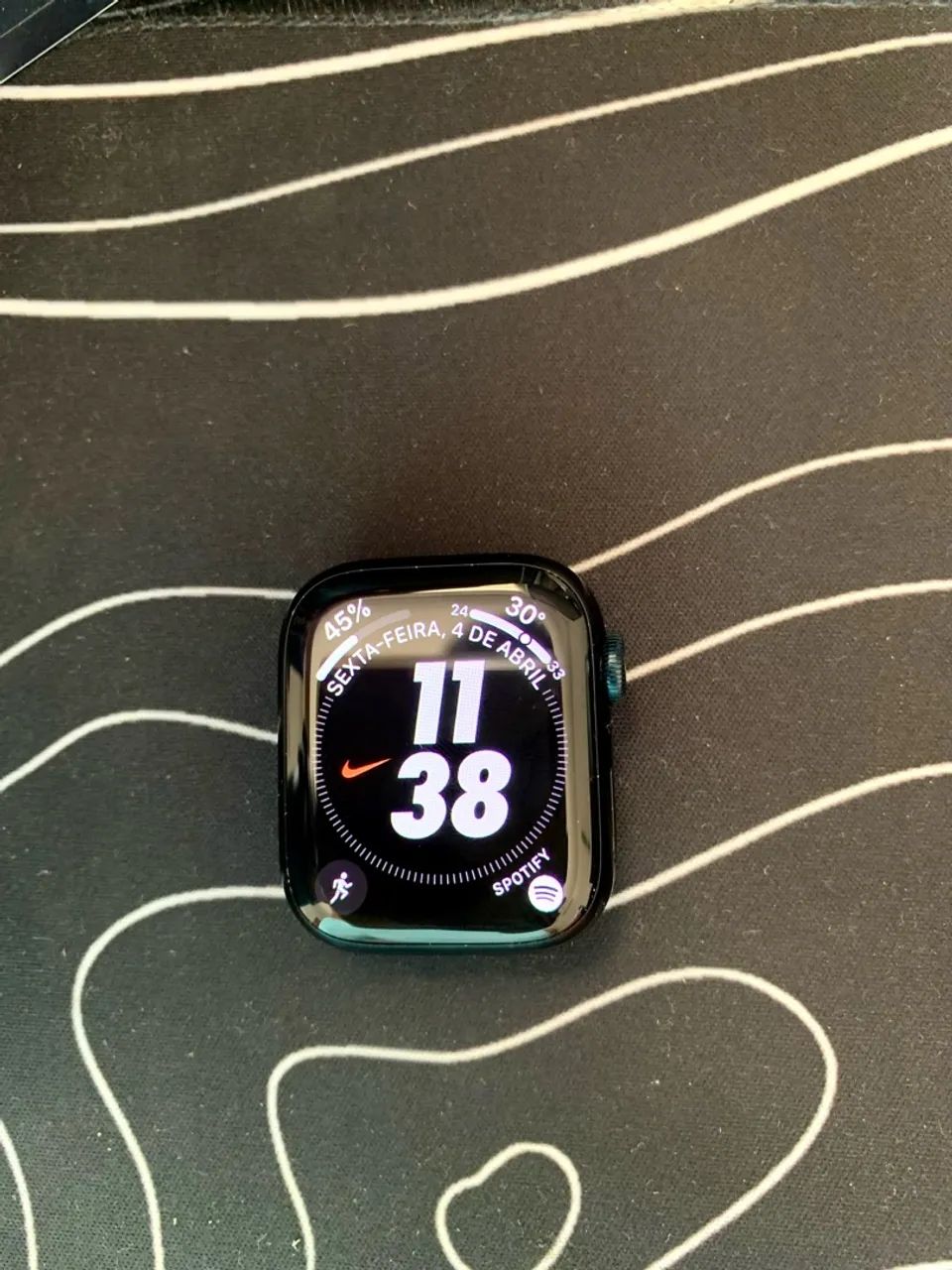 Apple Watch Series 7 - Nike Edition