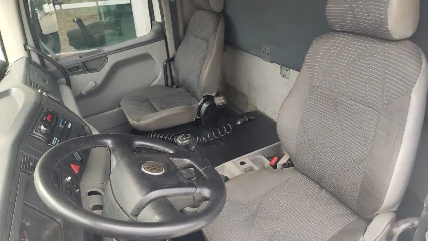 volkswagen/vw 24.250 6x2, ano 2007/2008, constellation - Foto 11