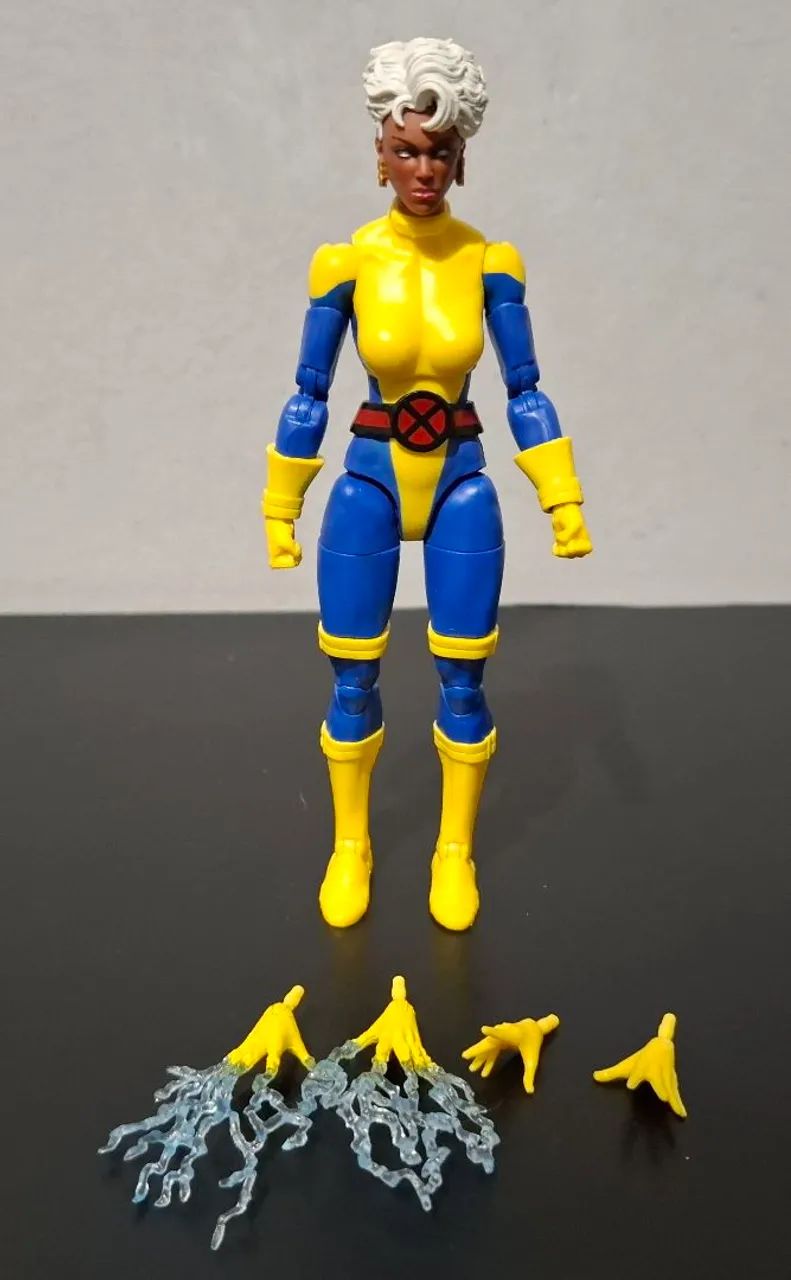 X-Men Storm/Tempestade(uniforme clássico)Marvel legends - Foto 4