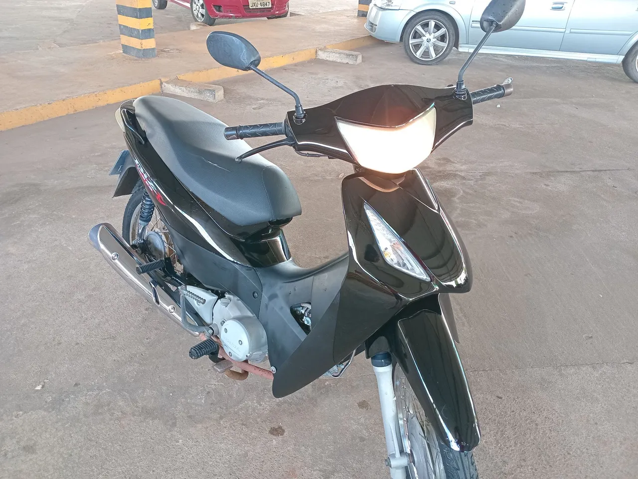 Vende se biz 125 ano 2007 conservada em dias