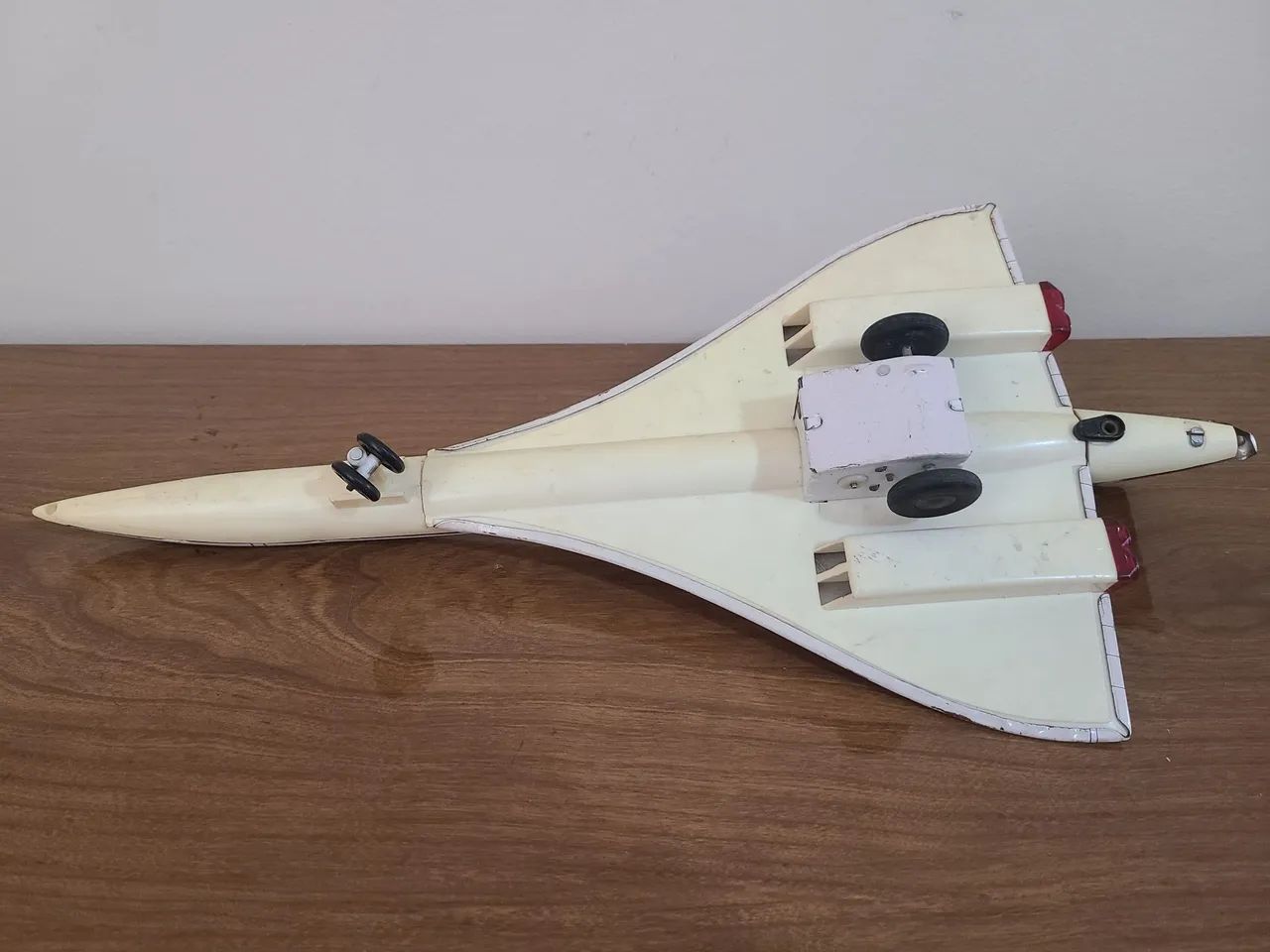 Miniatura Avião de Lata British Airways - Foto 4